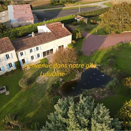 Gite Luludine Varzay Exterior foto